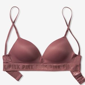 PINK “wear everywhere” wireless lightly lined bra